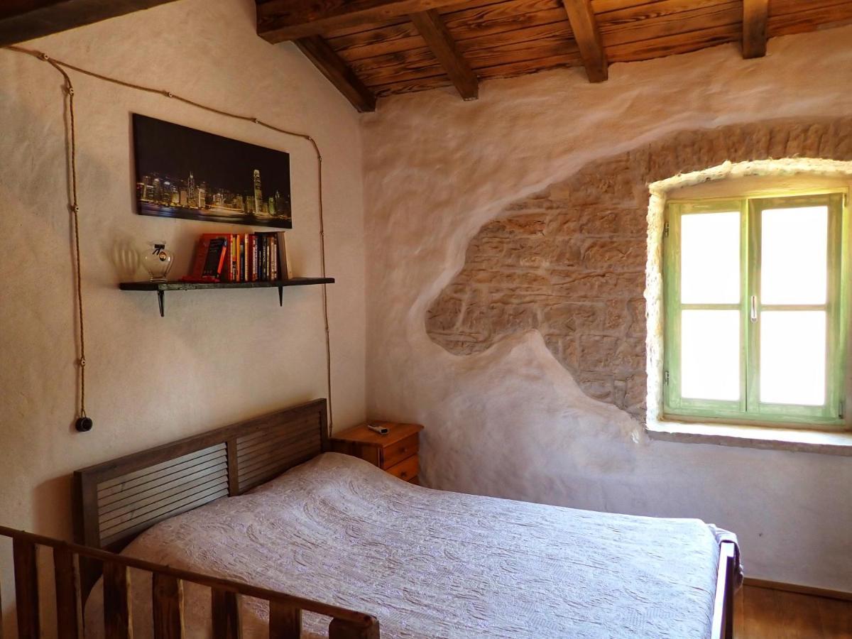 Cottage Al Merlo Olivo Буйе Экстерьер фото